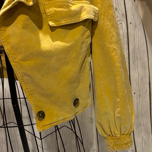 We The Free canaryYellow SureThing bomber Jacket size small corduroy cropped - Picture 3 of 8